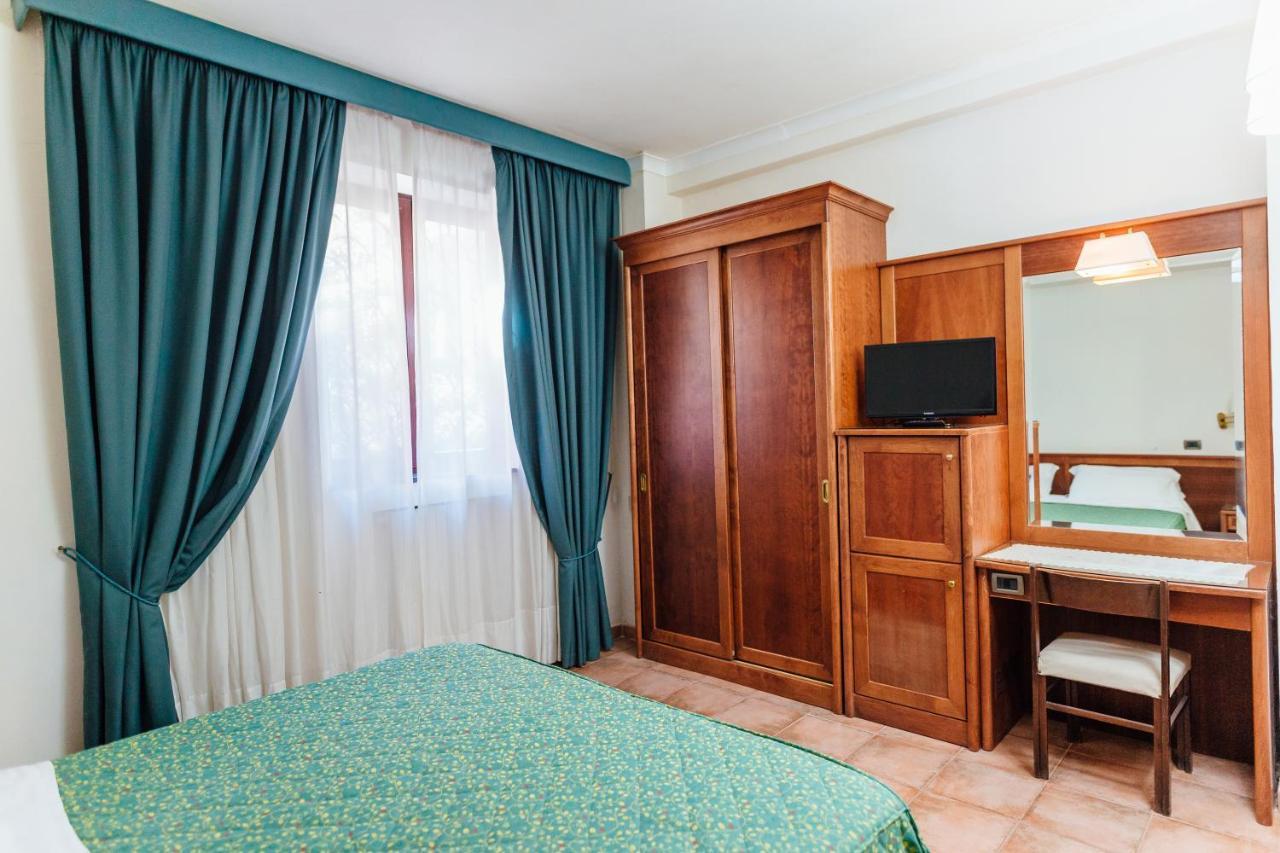 Hotel Montana 圣安格塔苏德格尔夫 外观 照片