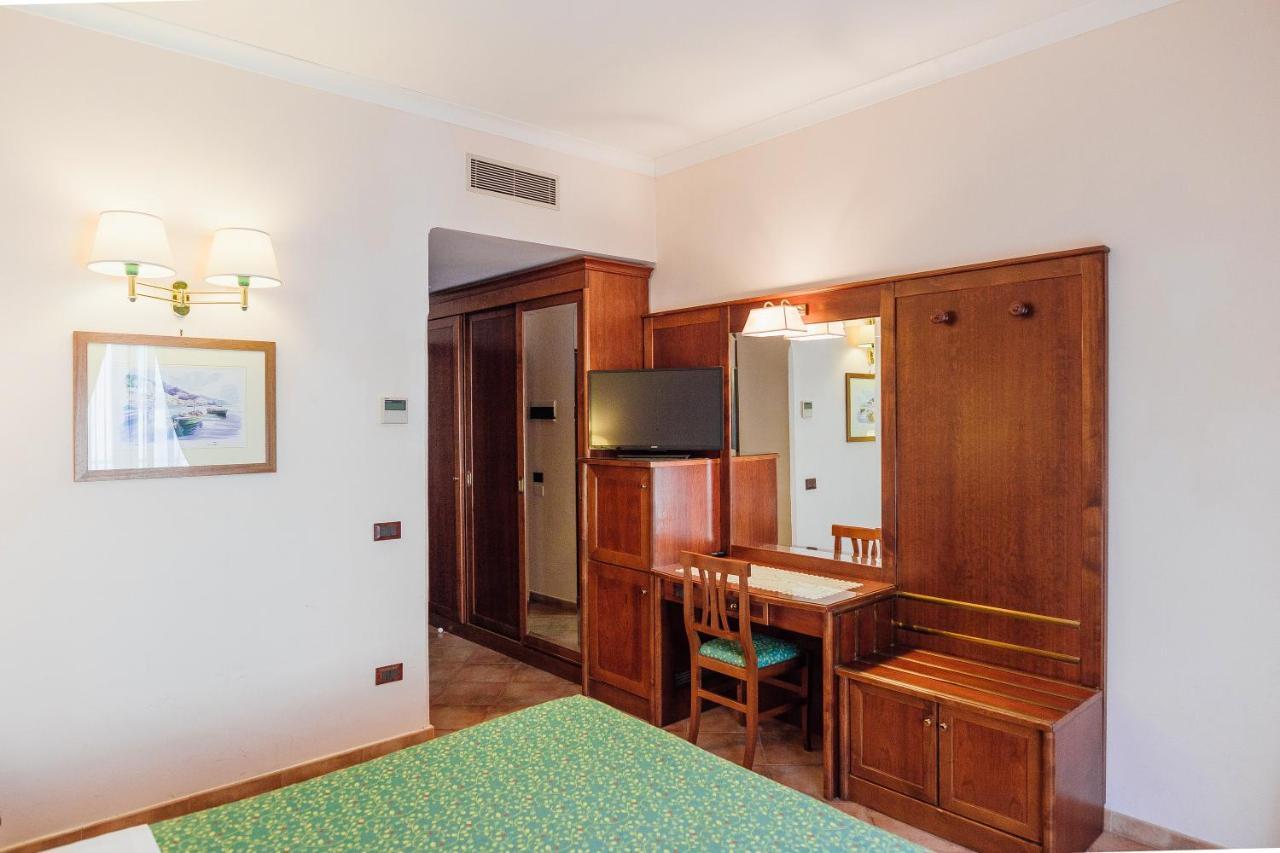 Hotel Montana 圣安格塔苏德格尔夫 外观 照片